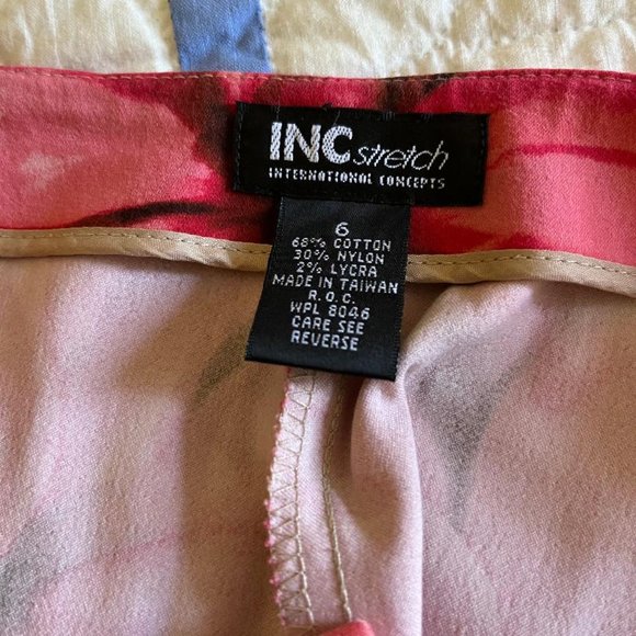 INC Red Floral Pants Size 6 - Picture 8 of 8